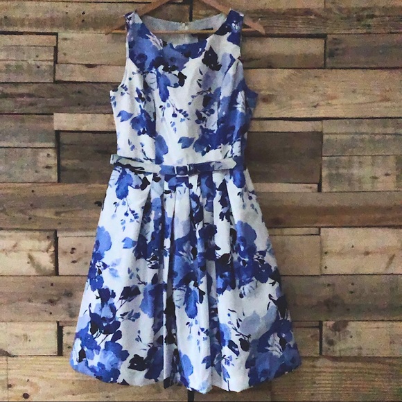 JESSICA HOWARD fit and flare sleeveless blue/white belted floral dress, size 12 - Picture 3 of 9